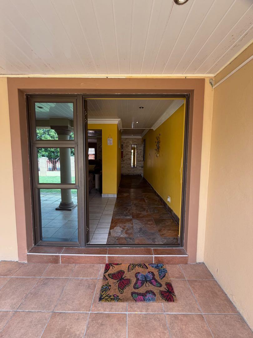5 Bedroom Property for Sale in Elim Western Cape